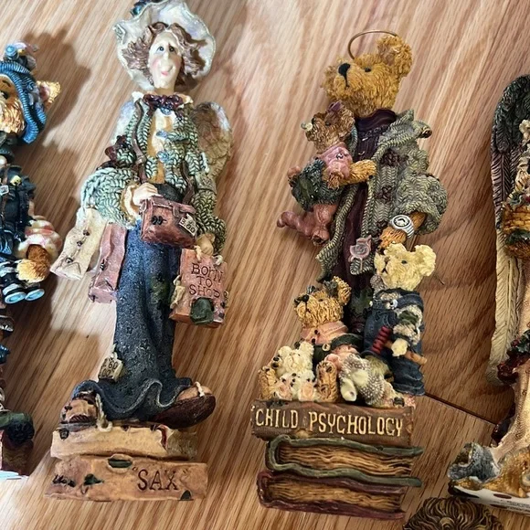 Boyd’s Bears and friends The folkstone collection set of 11 assorted pieces.